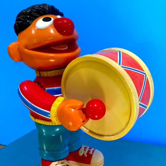 SESAME STREET VINTAGE ERNIE WIND UP DRUMMER TOY BY ILLCO JIM HENSON MUPPETS 7” - Picture 6 of 16